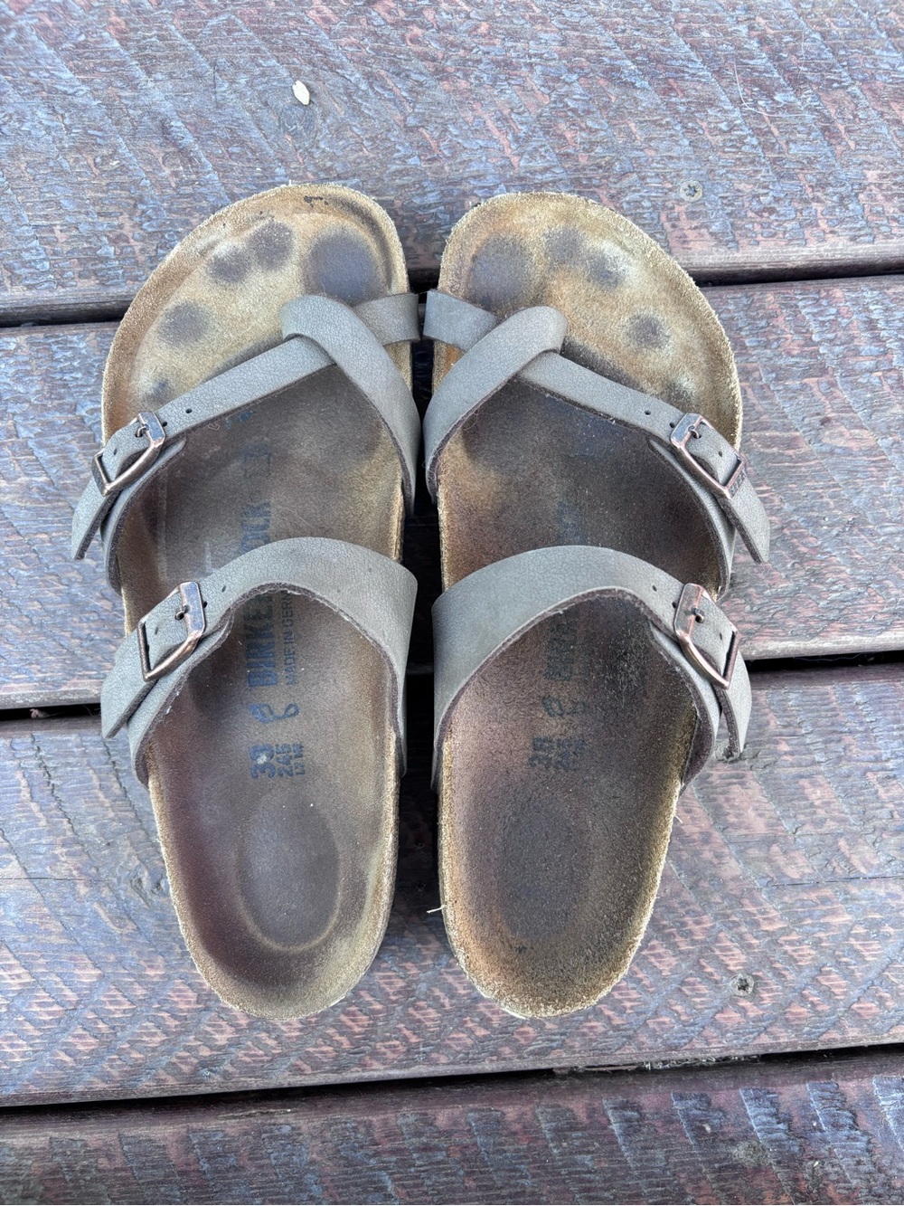 Women’s brown Mayari Birkenstock sandals size 38